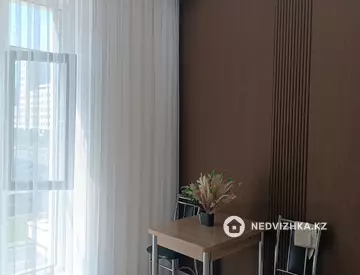 1-комнатная квартира, этаж 3 из 10, 38 м², На длительный срок