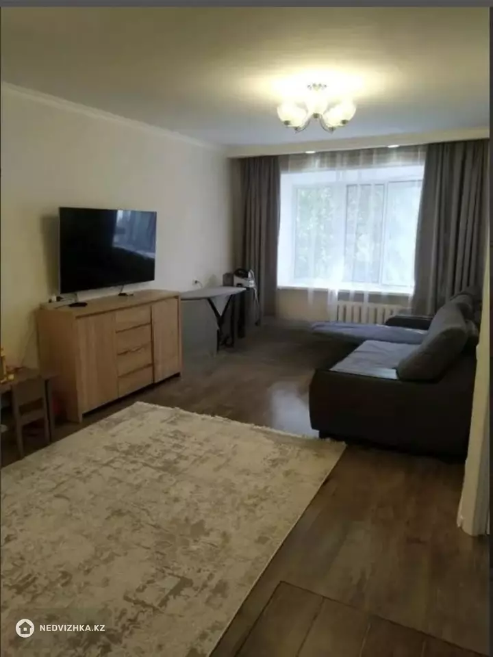 3-комнатная квартира, этаж 2 из 3, 67 м², фотография 3