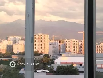 2-комнатная квартира, этаж 11 из 13, 56 м², миниатюра 10