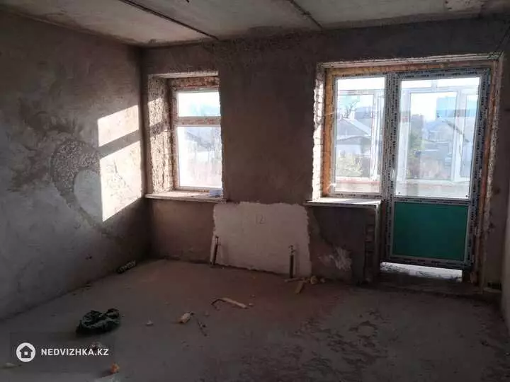 2-комнатная квартира, этаж 1 из 5, 50 м²