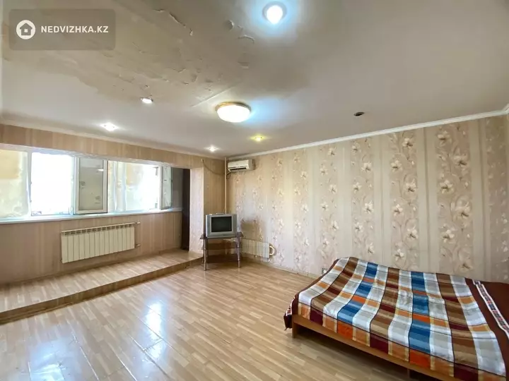 1-комнатная квартира, этаж 2 из 10, 28 м², 4-фотосурет