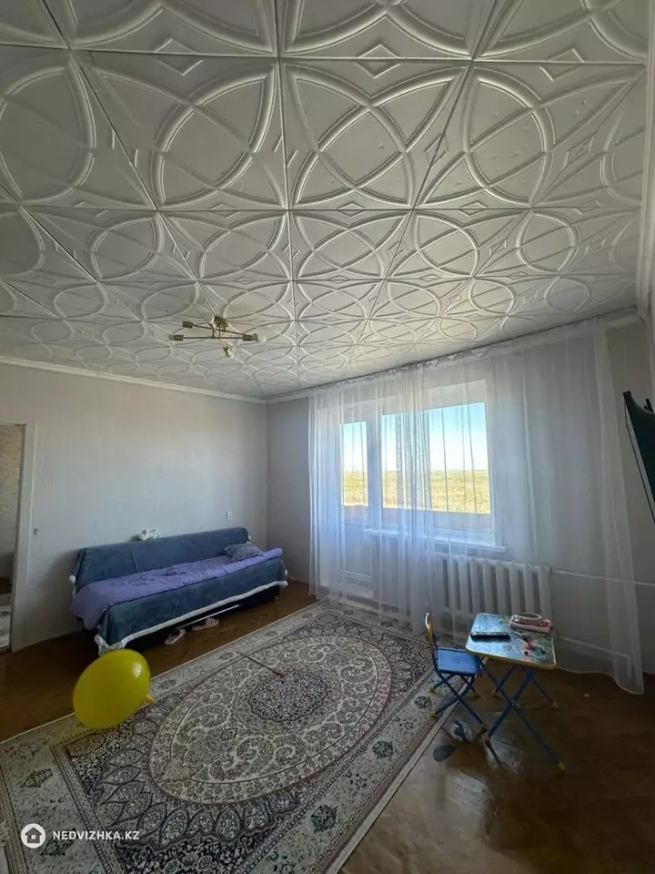 4-комнатная квартира, этаж 10 из 10, 76 м², фотография 3