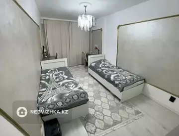 2-комнатная квартира, этаж 2 из 10, 62 м², миниатюра 3