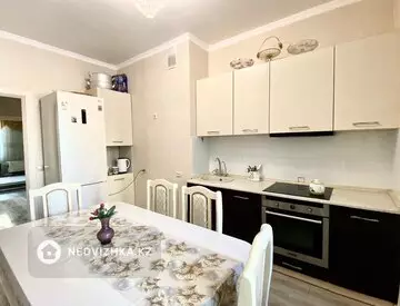 4-комнатная квартира, этаж 8 из 12, 110 м²