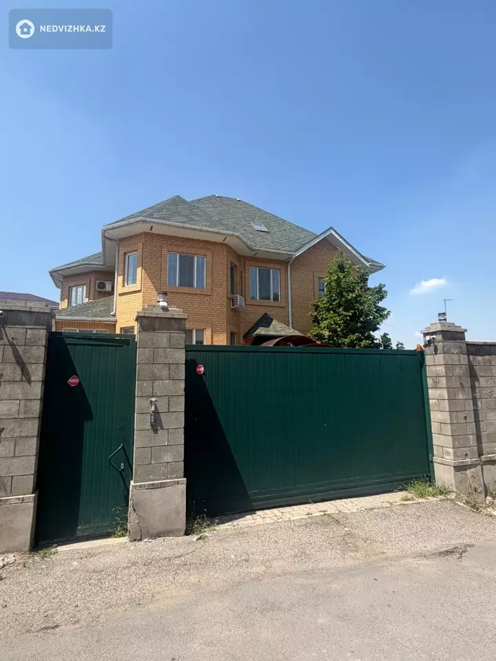 8-бөлмелі үй, 17 соттық, 514 м²