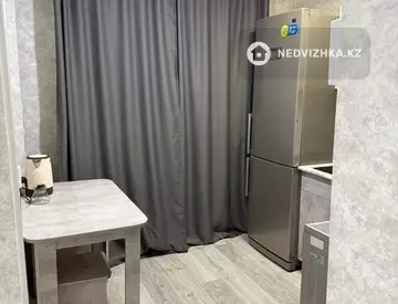 1-комнатная квартира, этаж 3 из 5, 41 м², Посуточно