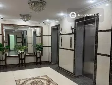 4-комнатная квартира, этаж 16 из 25, 130 м², Посуточно