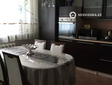 2-комнатная квартира, этаж 11 из 12, 70 м², На длительный срок
