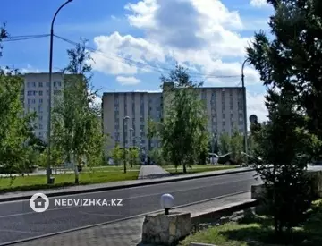 3-комнатная квартира, этаж 9 из 9, 81 м², миниатюра 1