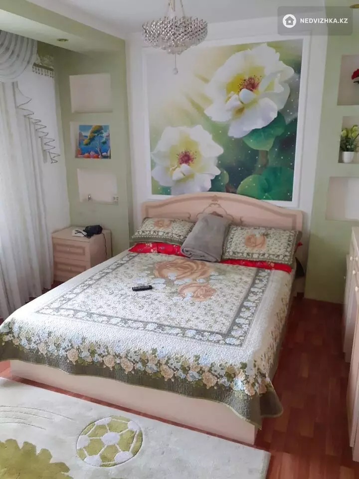 3-комнатная квартира, этаж 9 из 9, 81 м², фотография 2