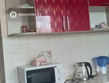 3-комнатная квартира, этаж 9 из 9, 81 м², миниатюра 3