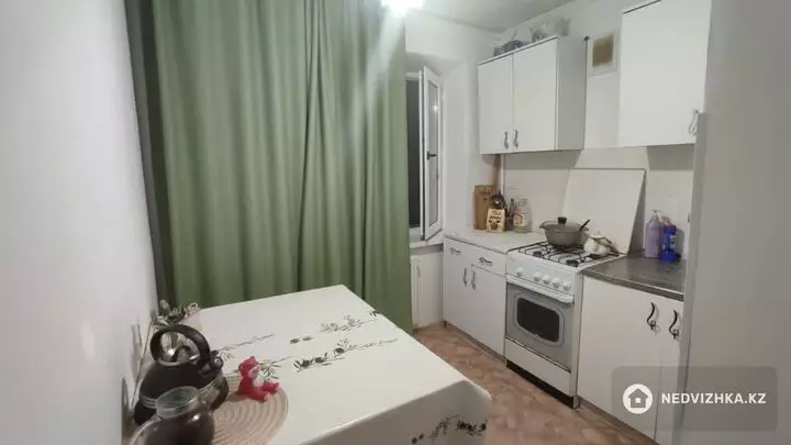 2-комнатная квартира, этаж 4 из 5, 44 м², фотография 2