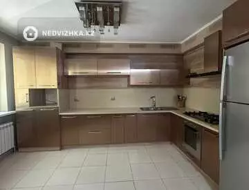 2-комнатная квартира, этаж 2 из 5, 88 м², миниатюра 3