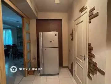 2-комнатная квартира, этаж 2 из 5, 88 м², миниатюра 4