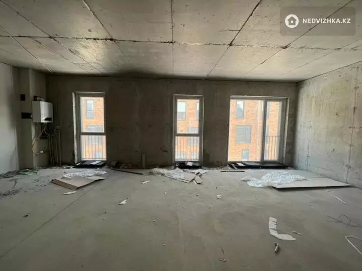 4-комнатная квартира, этаж 3 из 3, 120 м², фотография 3