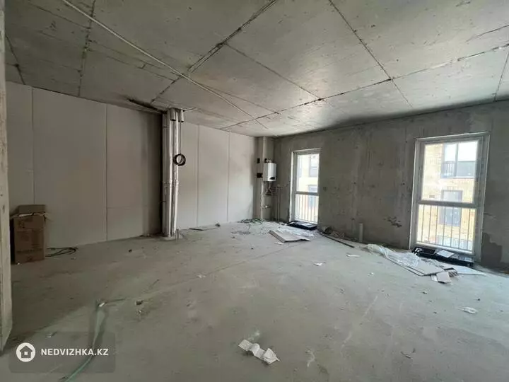 4-комнатная квартира, этаж 3 из 3, 120 м², фотография 2