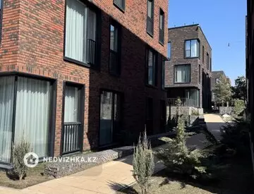 4-бөлмелі пәтер, қабат 3 барлық қабат саны 3, 120 м², 8-нобай