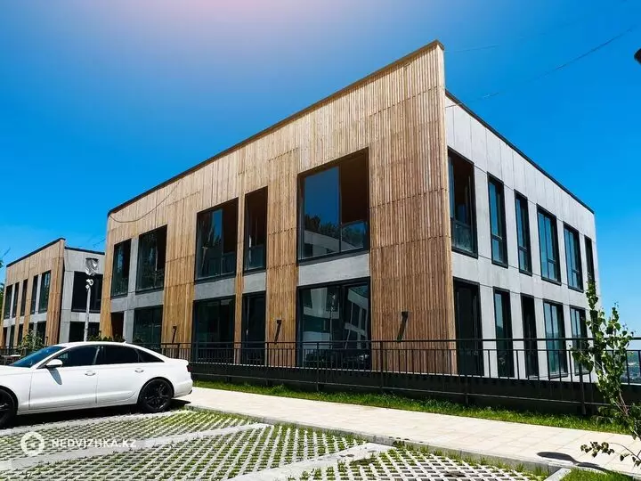 3-комнатная квартира, этаж 3 из 3, 75 м²