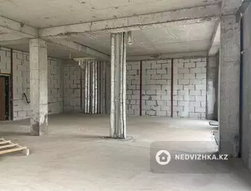 4-комнатная квартира, этаж 3 из 3, 178 м², миниатюра 8