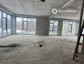 6-комнатная квартира, этаж 1 из 3, 450 м², миниатюра 10