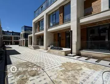 6-комнатная квартира, этаж 1 из 3, 450 м², миниатюра 4