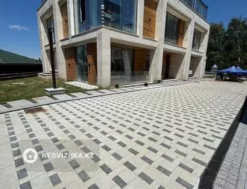 6-комнатная квартира, этаж 1 из 3, 450 м², миниатюра 6