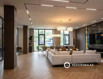 6-комнатная квартира, этаж 1 из 3, 650 м²