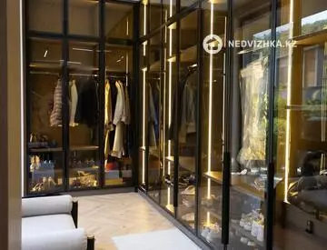 6-комнатная квартира, этаж 1 из 3, 650 м²