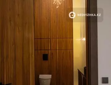 6-бөлмелі пәтер, қабат 1 барлық қабат саны 3, 650 м², 6-нобай