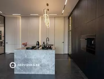 6-бөлмелі пәтер, қабат 1 барлық қабат саны 3, 650 м², 11-нобай
