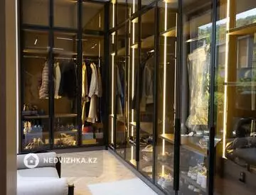 6-бөлмелі үй, 3 соттық, 650 м², 5-нобай