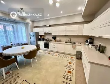 6-комнатный дом, 10 соток, 435 м², миниатюра 1