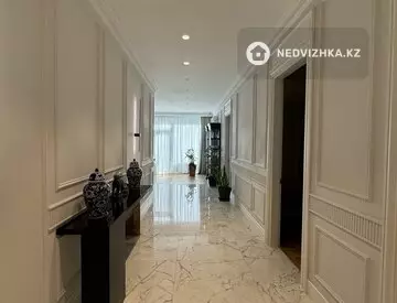 4-комнатная квартира, этаж 1 из 3, 262 м², миниатюра 10