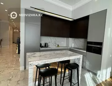 4-комнатная квартира, этаж 1 из 3, 262 м², миниатюра 4