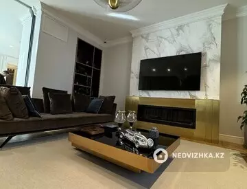 4-комнатная квартира, этаж 1 из 3, 262 м², миниатюра 6