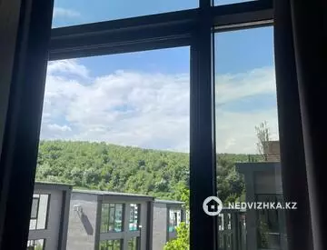5-комнатная квартира, этаж 1 из 3, 300 м², миниатюра 12