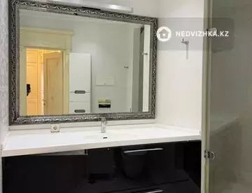 5-комнатная квартира, этаж 5 из 7, 280 м², На длительный срок