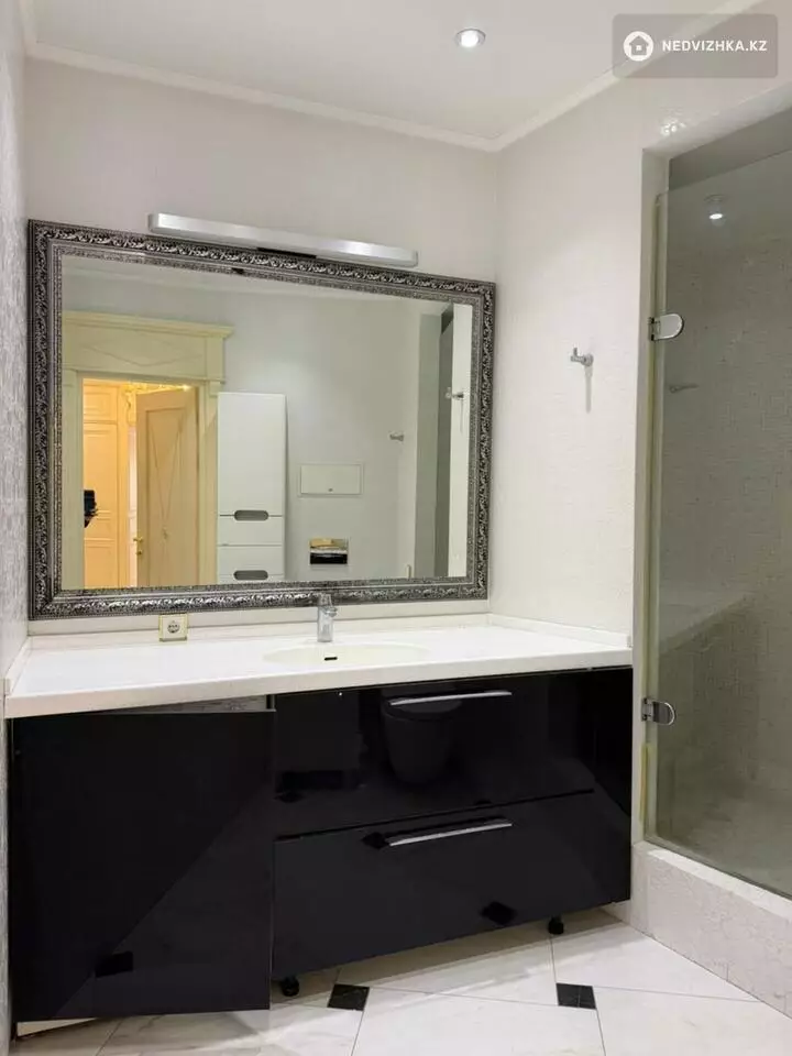 5-комнатная квартира, этаж 5 из 7, 280 м², На длительный срок, фотография 5