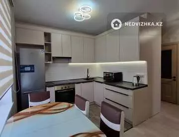 2-комнатная квартира, этаж 5 из 15, 50 м², миниатюра 1