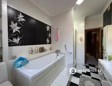 5-комнатная квартира, этаж 4 из 5, 209 м², миниатюра 8