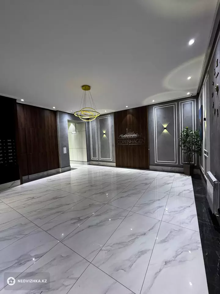 2-комнатная квартира, этаж 7 из 10, 60 м², фотография 2