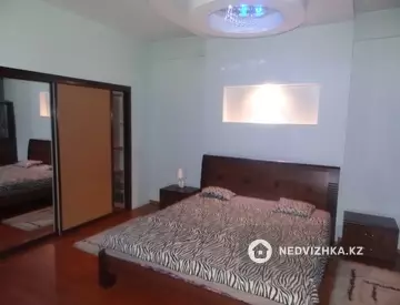 2-комнатная квартира, этаж 18 из 18, 90 м²