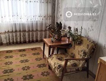 3-комнатная квартира, этаж 4 из 5, 64 м²