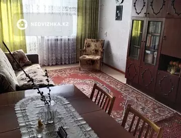 3-комнатная квартира, этаж 4 из 5, 64 м²