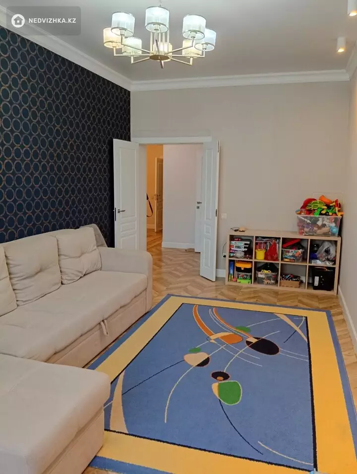2-комнатная квартира, этаж 4 из 8, 75 м², фотография 4