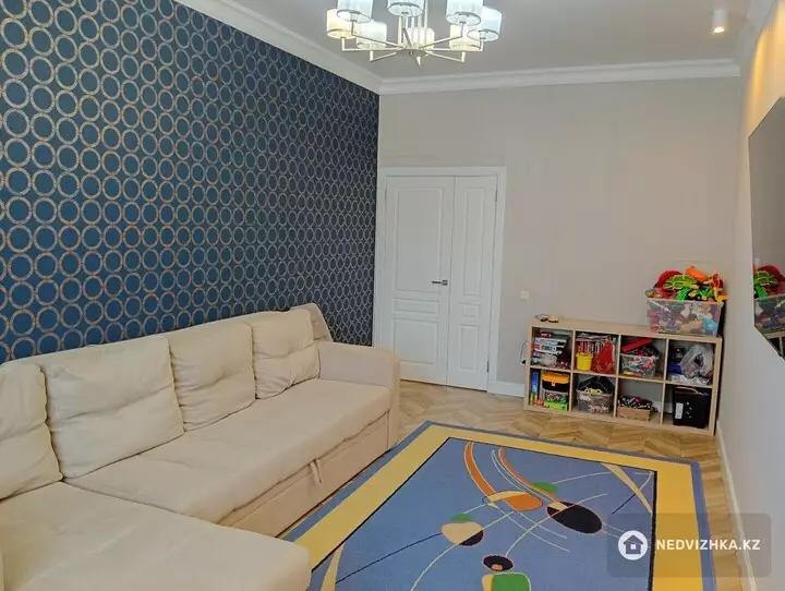 2-комнатная квартира, этаж 4 из 8, 75 м², фотография 5