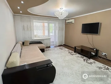 3-комнатная квартира, этаж 2 из 9, 67 м², миниатюра 2