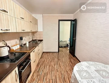 3-комнатная квартира, этаж 2 из 9, 67 м², миниатюра 6