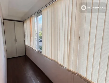 3-комнатная квартира, этаж 2 из 9, 67 м², миниатюра 12
