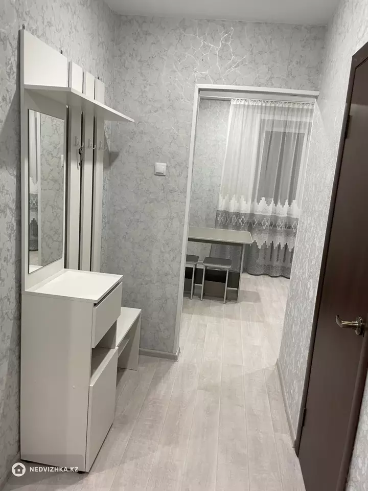 1-комнатная квартира, этаж 7 из 9, 36 м², Посуточно, фотография 5